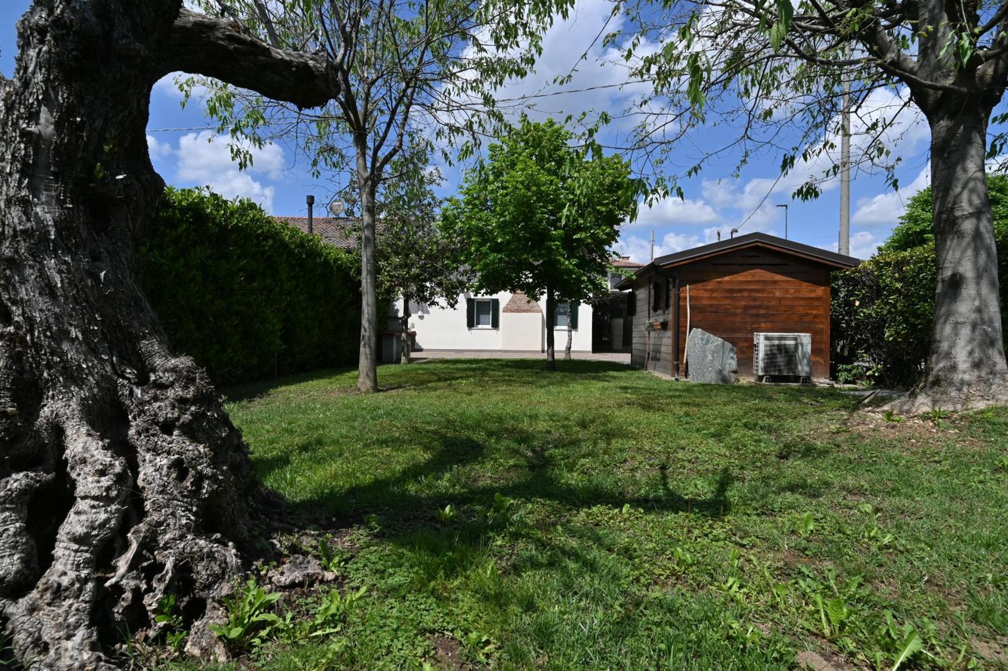 Ca Centosa Artistic House Villa Storica Ristrutturata Con Patio E Giardino Cittadella Exterior photo